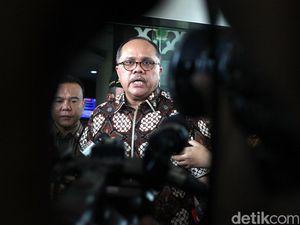 Mencuat 2 Kubu Apdesi, Komisi II DPR: Kades Dilarang Masuk Politik Praktis! Mencuat 2 Kubu Apdesi, Komisi II DPR: Kades Dilarang Masuk Politik Praktis!