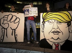 Ratusan Orang di New York Gelar Unjuk Rasa Anti-Trump