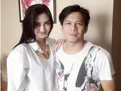Puty Revita Pernah Pose Bareng Ariel Hingga Syahrini