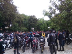 Yamaha Kumpulkan Rider V-Ixion