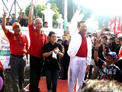 Menlu Retno, Ganjar Pranowo dan Sultan HB X Lepas Niti Laku UGM