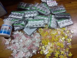 Jual Obat Terlarang ke ABG, Apotek di Pesanggrahan Digerebek Polisi