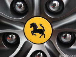 Bos Ferrari: Ferrari Bikin SUV? Tembak Saya Dulu