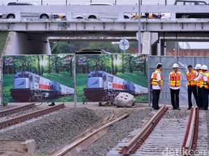 Jokowi Blusukan ke Proyek Kereta Bandara Soetta