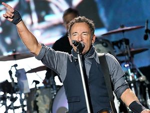 Video Trump Tanggapi Kecaman Bruce Springsteen: Bodoh yang Tak Kompeten Video Trump Tanggapi Kecaman Bruce Springsteen: Bodoh yang Tak Kompeten