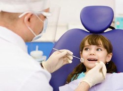 Konsumsi Diet Tinggi Gula, Makin Banyak Anak Perlu Cabut Gigi