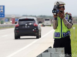 Tindak Pengendara yang Ngebut, Polisi Hari ini Gunakan Speed Gun