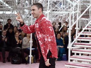 Hengkang dari Calvin Klein, Kinerja Raf Simons Disebut Mengecewakan