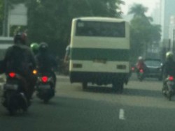 Pak Dishub! Kopaja Ini Rodanya Tidak Lengkap Tapi Masih Angkut Penumpang