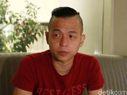 Medsosnya Dikeroyok Gara-gara Malaysia 812, Ernest: Silakan!