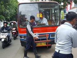 Razia di Manggarai, Petugas Temukan Metromini Tak Punya Rem