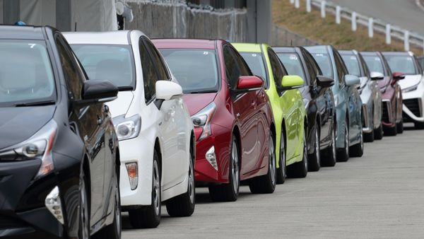 Foto: Evolusi Mobil Hybrid Toyota Prius dalam 20 Tahun