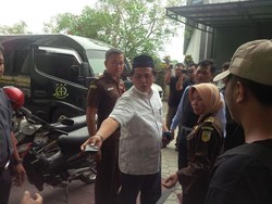 Pegiat Anti Korupsi Terjerat Kasus ITE Dijebloskan Rutan Situbondo