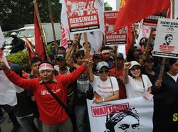 Relawan Jokowi Teriak-teriak di KPK, Minta Papa Minta Saham Tak Selesai di MKD