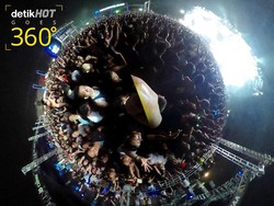 Party All Night Long! Lautan Partygoers di DWP 2015