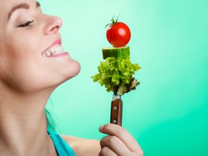 20 Cara Diet Sehat Menurunkan Berat Badan, Nggak Pakai Ribet (Bagian 2) 20 Cara Diet Sehat Menurunkan Berat Badan, Nggak Pakai Ribet (Bagian 2)