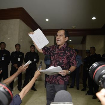 Elza Syarief Tak Akan Ubah Kesaksian e-KTP Meski Dilaporkan