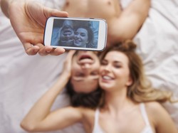 Perlukah Masih Ada Foto Mantan di Instagram? Ini Saran Pakar Cinta