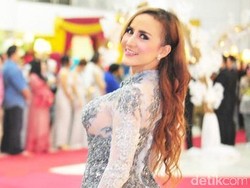 Asmara Cynthiara Alona dengan Polisi Kandas