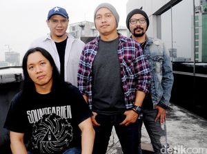 Eben Burgerkill: Musikimia Itu Kecelakaan yang Indah Eben Burgerkill: Musikimia Itu Kecelakaan yang Indah