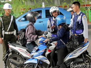 Ingat! Mulai Esok, Pelanggar di Jakbar Tak Perlu Ikut Sidang Tilang Ingat! Mulai Esok, Pelanggar di Jakbar Tak Perlu Ikut Sidang Tilang