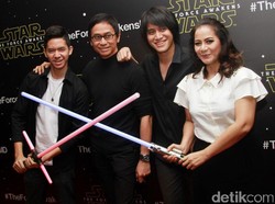 Sebelum Ibunda Wafat, Memes Firasat Ingin Pakai Baju Warna Hitam