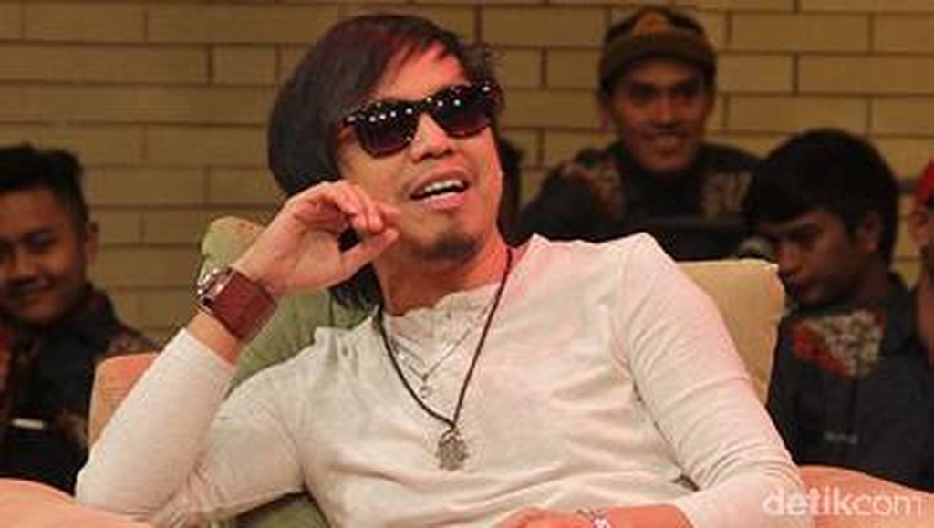 Nama Asli Penyanyi Indonesia yang Jarang Orang Tahu, Ian Kasela hingga Tompi Nama Asli Penyanyi Indonesia yang Jarang Orang Tahu, Ian Kasela hingga Tompi