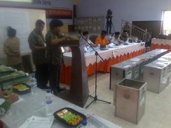 Aksi WO Warnai Pleno Rekapitulasi Suara Pilkada Situbondo