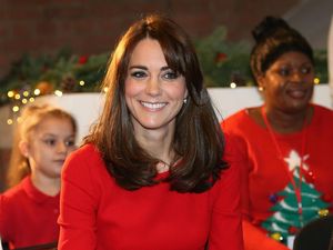 Terungkap, Cerita di Balik Cincin Tunangan Kate Middleton