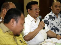 Nurdin Halid: Kami Terima Surat dari Menkum, SK Agung Laksono Dicabut