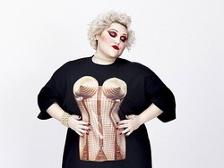 Jean Paul Gaultier Gandeng Penyanyi Beth Ditto Untuk Busana Plus-Size