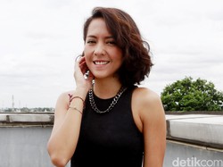 Dalami Peran di Ngenest, Lala Karmela Ikut Ernest Liburan Bareng Keluarga