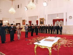 5 Komisioner KY 2015-2020 Bacakan Sumpah di Hadapan Presiden Jokowi