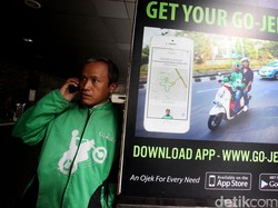 Nyeleneh! Wanita Ini Pakai Jasa Ojek Online untuk Bangunin Pacar