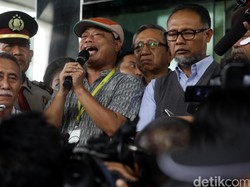 Hadiri Pelepasan BW, Romo Benny Menangis di KPK