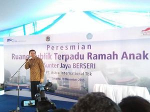 Ahok: Kurang Ajar! Ruang Terbuka Ramah Anak Digunakan untuk Cuci Mobil