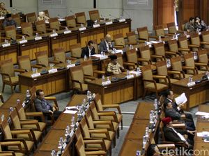 Ketua DPR Lantik 14 Anggota Tim Pengawas Intelijen, Ini Fungsinya