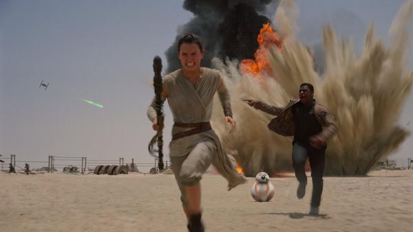 Mengintip Cuplikan Film Star Wars: The Force Awakens