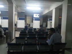 Imigrasi Tanjung Perak Utamakan Pemohon Paspor Langsung