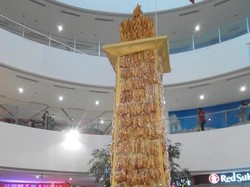 Ribuan Buaya Kerubuti Monas Pecahkan Rekor Muri Indonesia