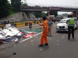 Ini Pemicu Kecelakaan 6 Kendaraan di Km 1 Tol Jagorawi: Truk Tronton Remnya Blong