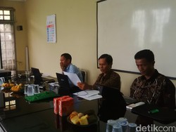 Formappi: Legislasi Rendah, DPR Wajib Kurangi Kunker ke Luar Negeri