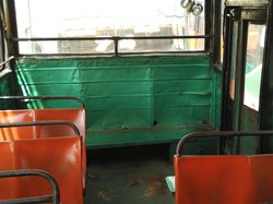 Begini Tampilan Metromini Tak Laik Jalan: Ban Gundul Sampai Rem Bermasalah