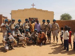Jelang Pulang ke Tanah Air, Satgas FPU VII Polri di Sudan Sebar Bantuan