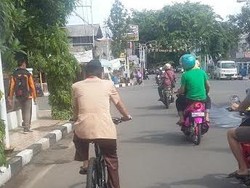 Tak Kalah dengan Wali Kota London, Bupati Purwakarta Juga Rajin Gowes Hadiri Acara