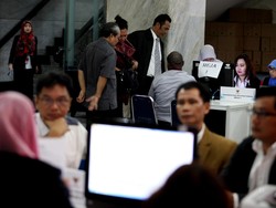 Pergi Pagi Pulang Pagi Ala Pegawai MK di Musim Pilkada Serentak