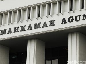 Ketua Majelis Sidang Ahok-Eks Jamintel Masuk Bursa Calon Hakim Agung Ketua Majelis Sidang Ahok-Eks Jamintel Masuk Bursa Calon Hakim Agung