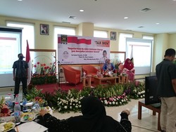 Gelar Peringatan Hari Ibu, Presiden PKS Baca Puisi Ummi