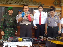 Polisi Pajang Pistol hingga Sajam tak Bertuan dari LP Kerobokan, ini Wujudnya