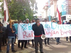 Minta Ongen Dibebaskan, Puluhan Orang Demonstrasi di Mabes Polri